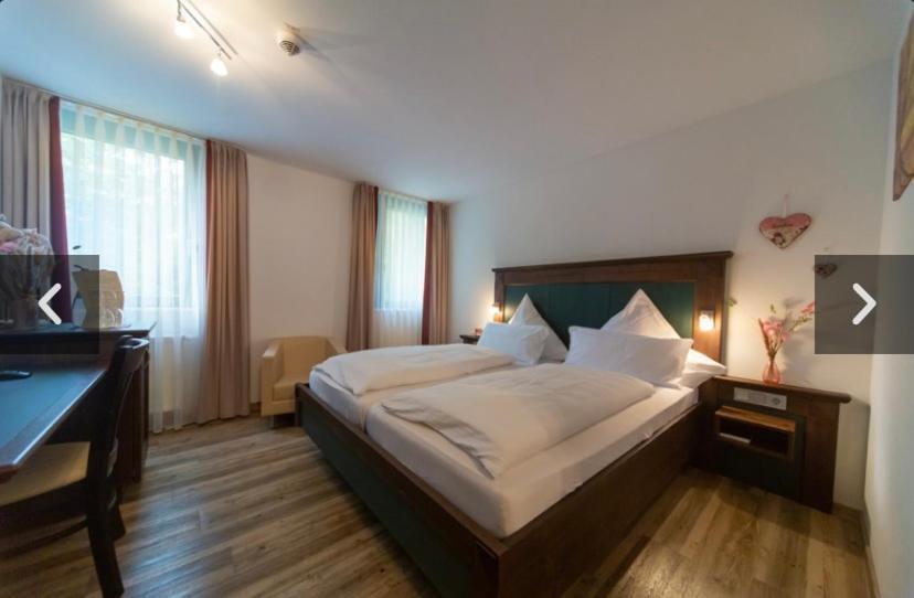 Hotel Restaurant Auerhahn Bad Wildbad Esterno foto