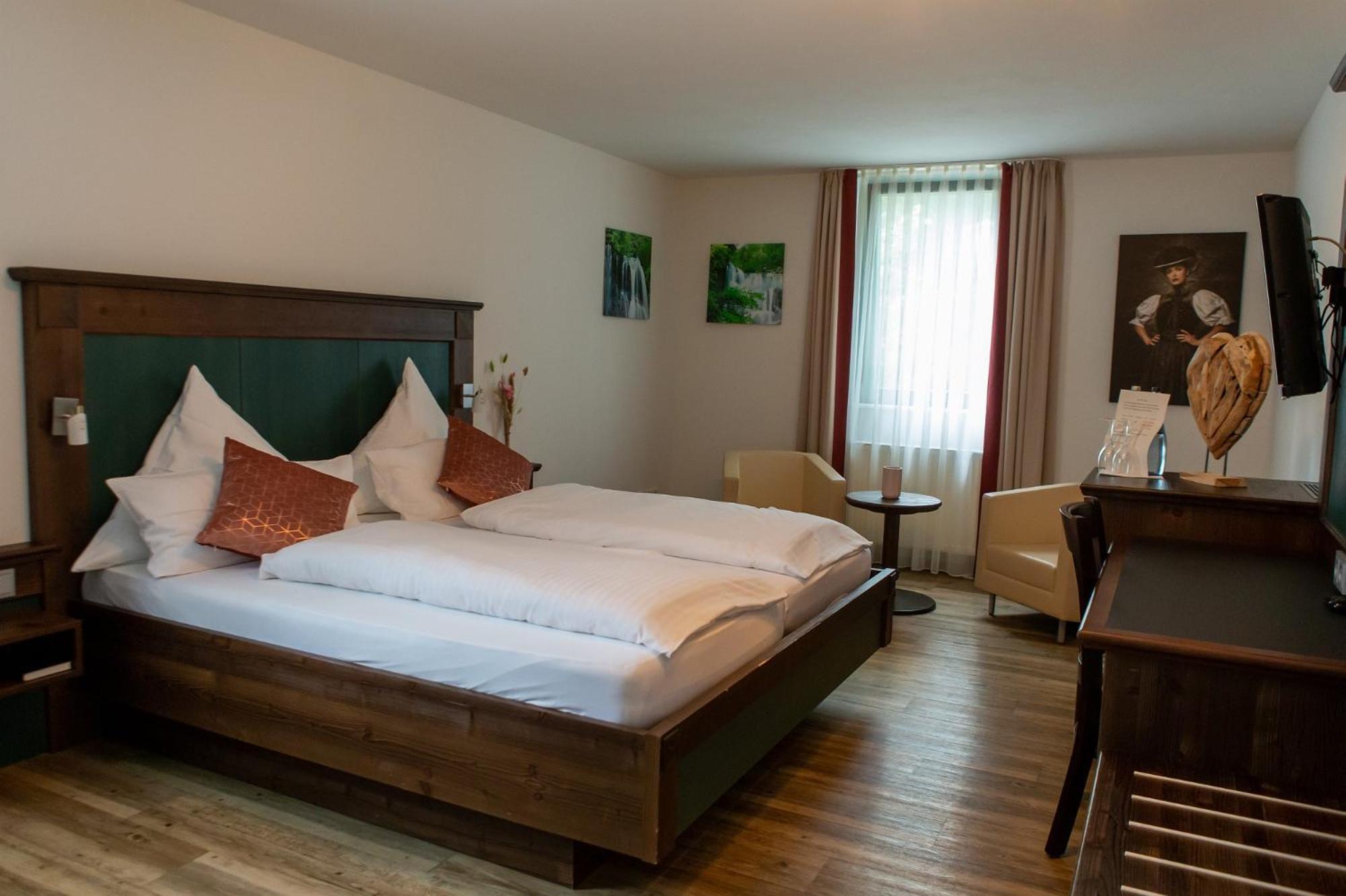 Hotel Restaurant Auerhahn Bad Wildbad Esterno foto