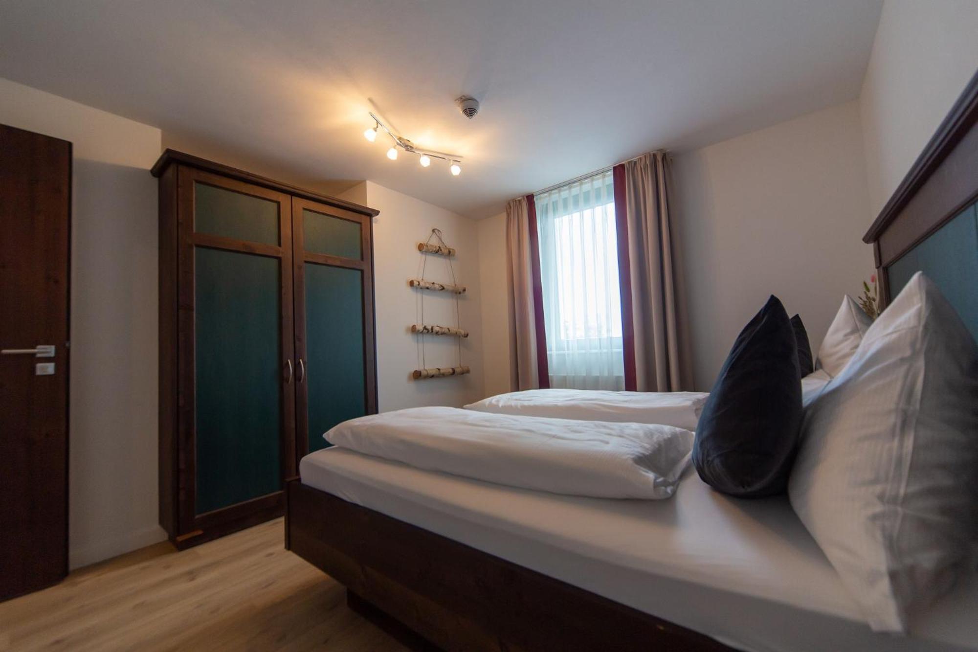 Hotel Restaurant Auerhahn Bad Wildbad Esterno foto