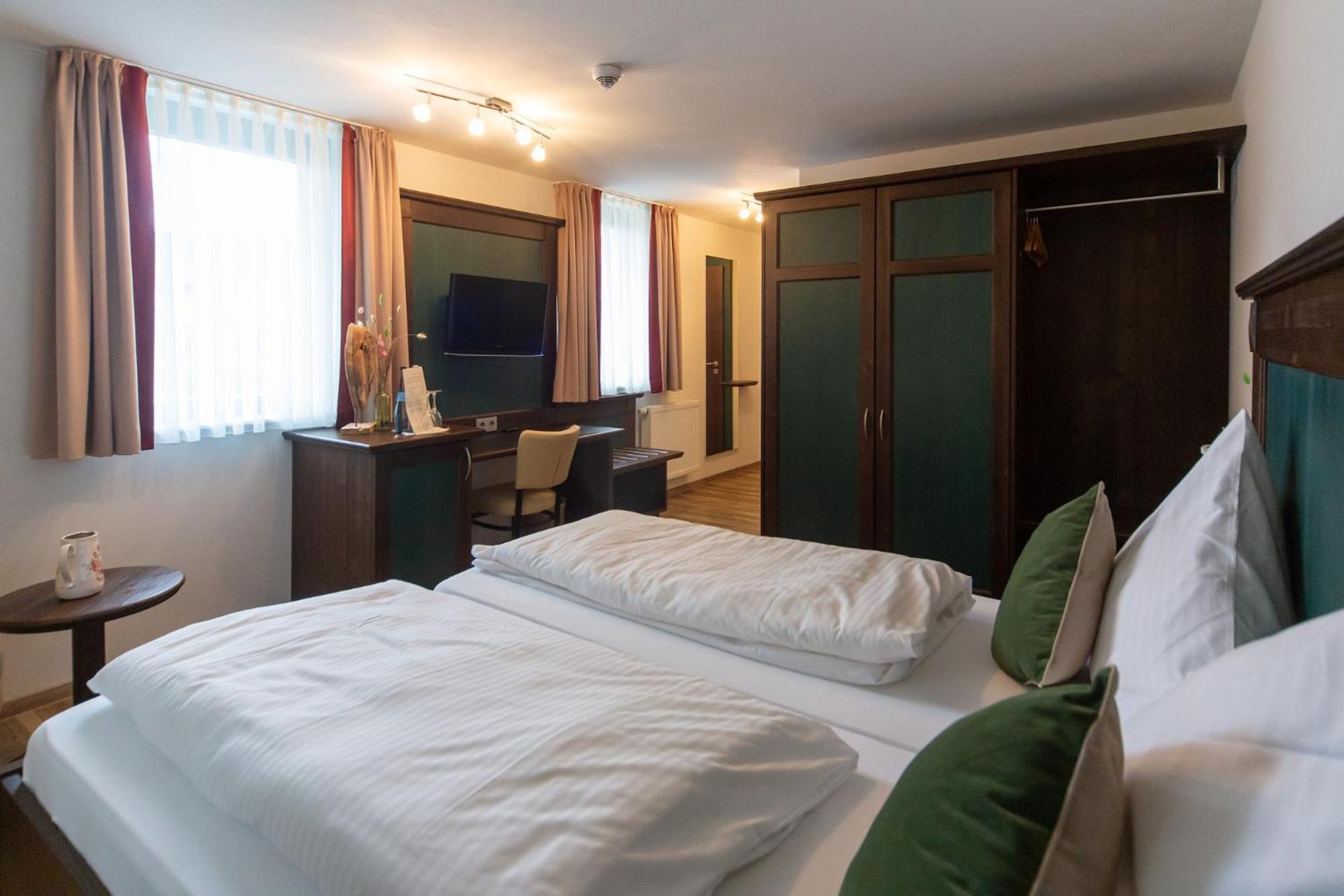 Hotel Restaurant Auerhahn Bad Wildbad Esterno foto