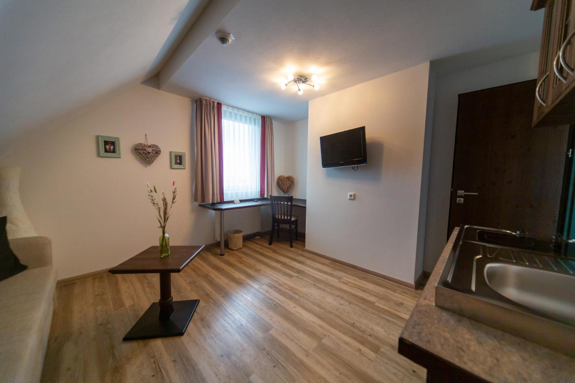 Hotel Restaurant Auerhahn Bad Wildbad Esterno foto