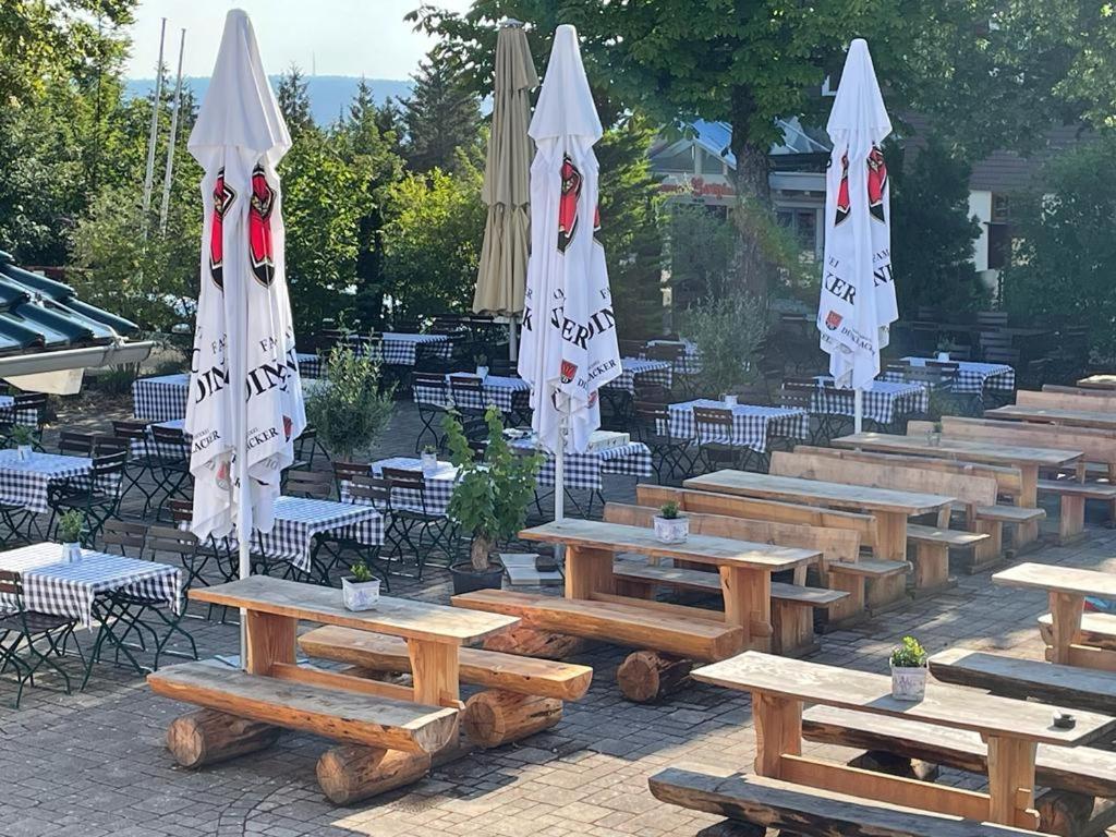 Hotel Restaurant Auerhahn Bad Wildbad Esterno foto